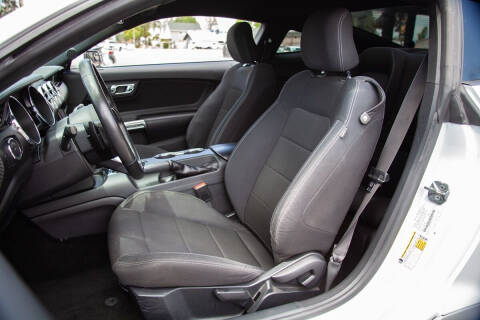 2016 Ford Mustang V6