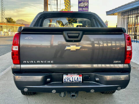 2011 Chevrolet Avalanche LT