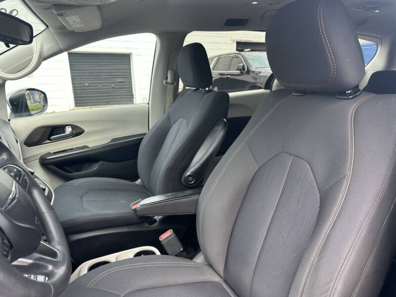 2017 Chrysler Pacifica Touring