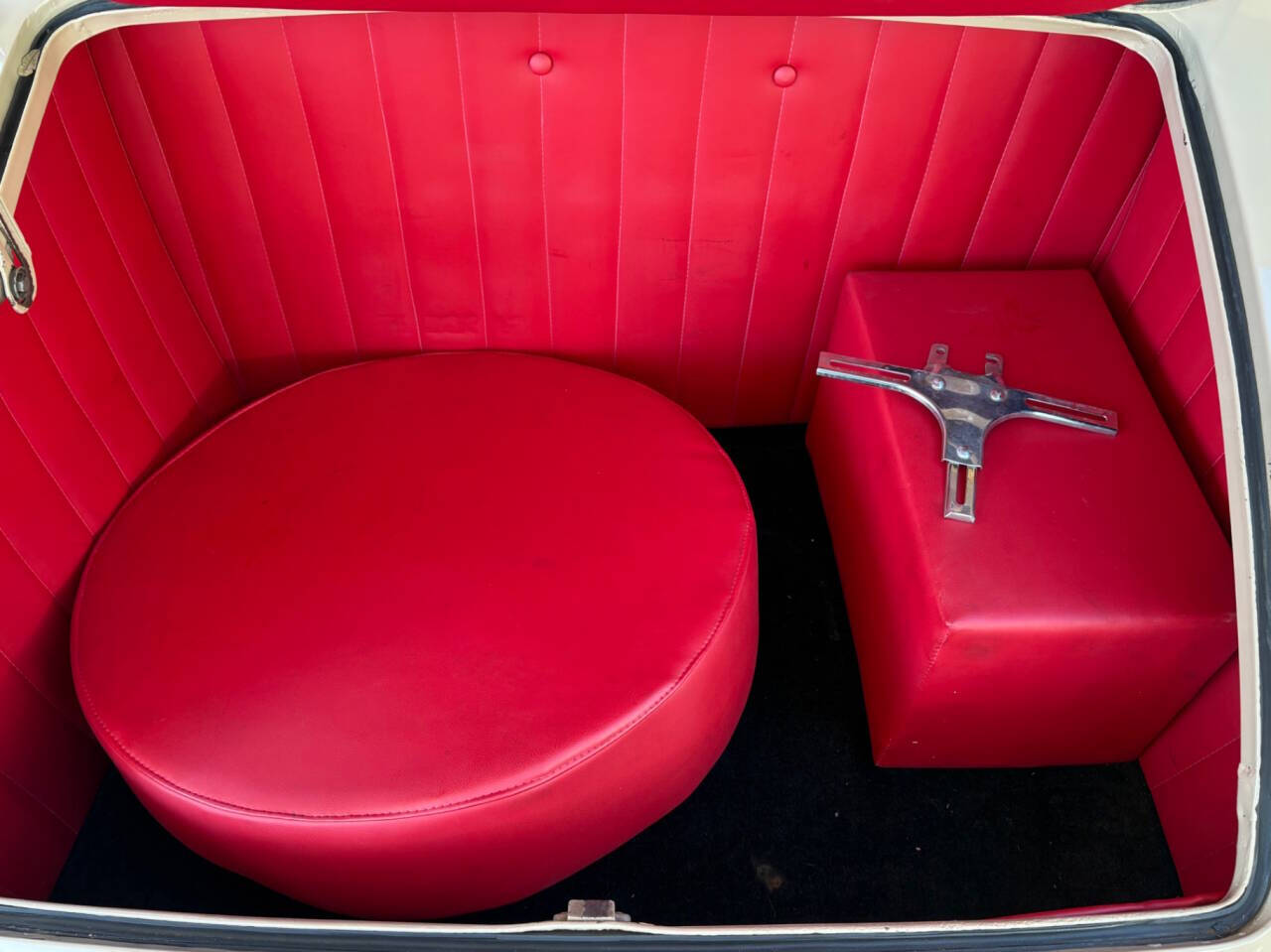 1936 Ford Model 68 9