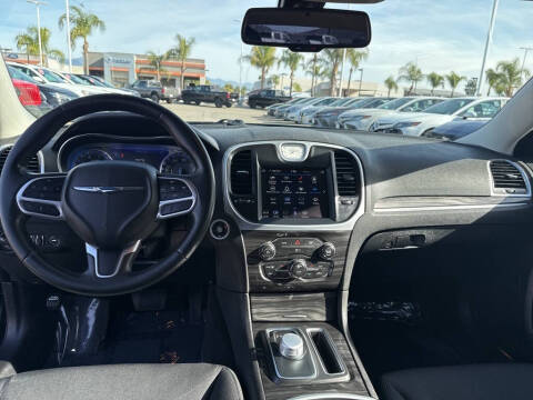 2022 Chrysler 300 Touring