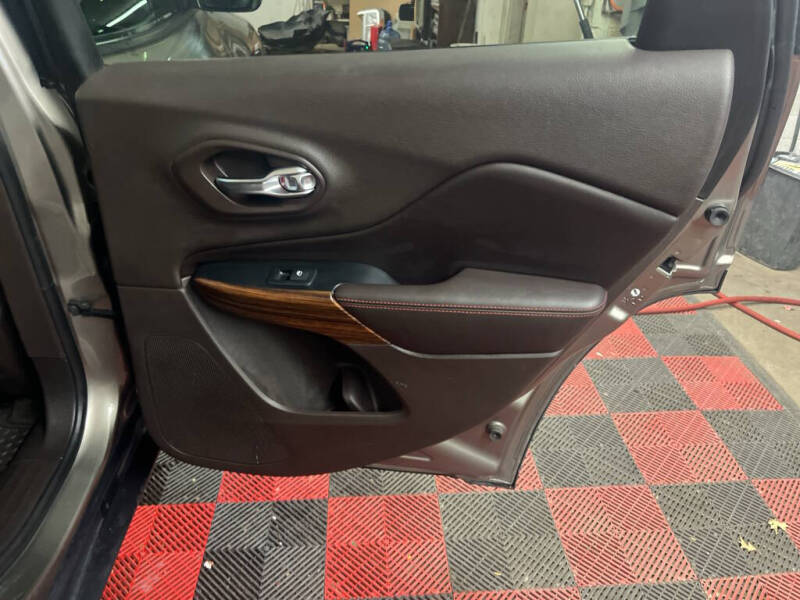 2017 Jeep Cherokee Trailhawk L Plus