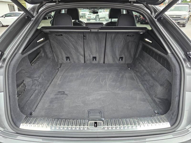 2019 Audi Q8 quattro Prestige 55 TFSI