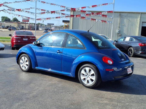 2008 Volkswagen New Beetle S