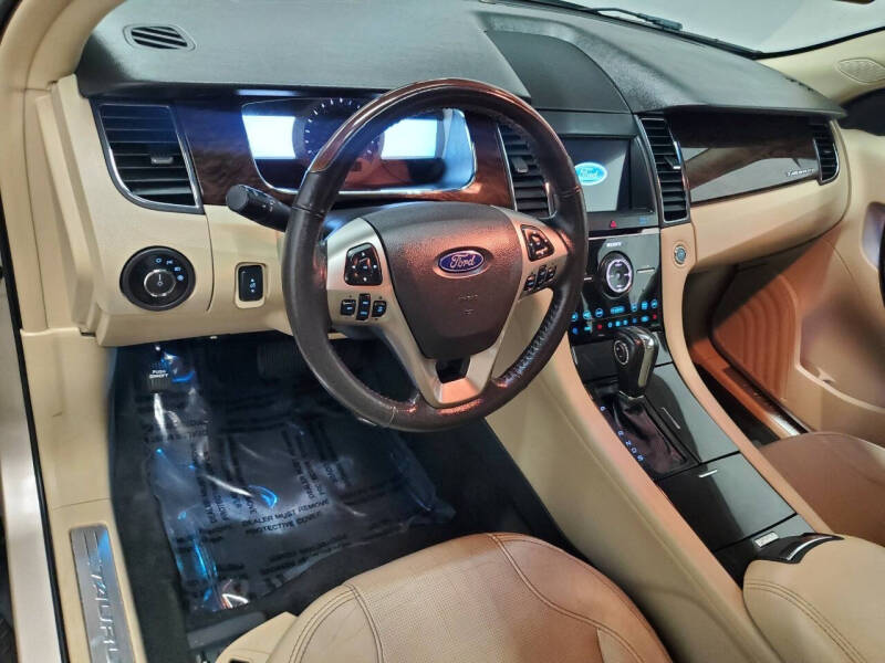 2017 Ford Taurus Limited