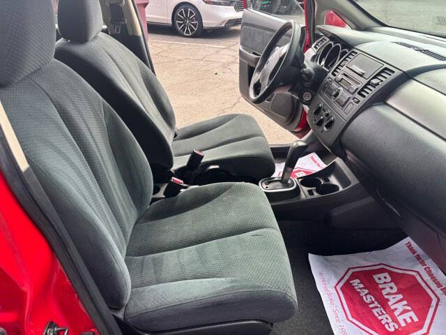 2011 Nissan Versa 1.8 S