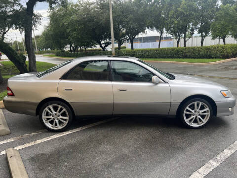 2000 Lexus ES 300