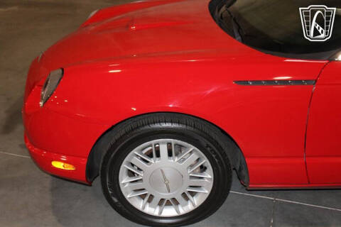 2002 Ford Thunderbird Deluxe