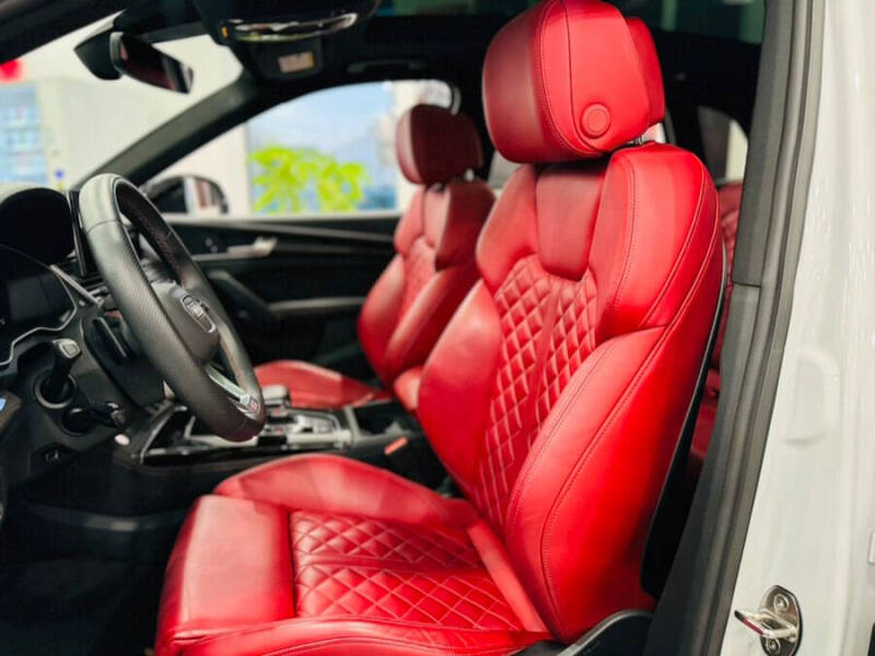 2024 Audi SQ5 3.0T quattro Premium Plus