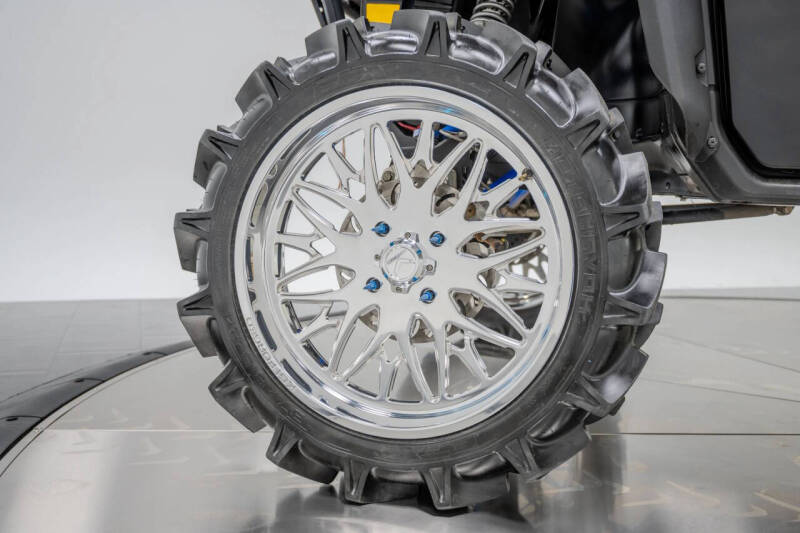 2023 Can-Am Defender MAX Limited HD10