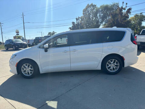 2017 Chrysler Pacifica LX