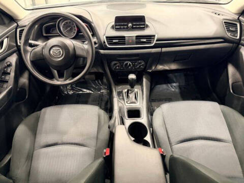 2015 Mazda MAZDA3 i SV