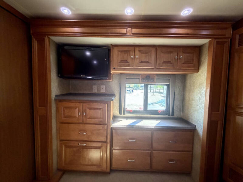 2011 Tiffin Phaeton