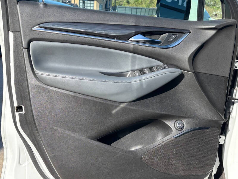 2022 Buick Enclave Essence