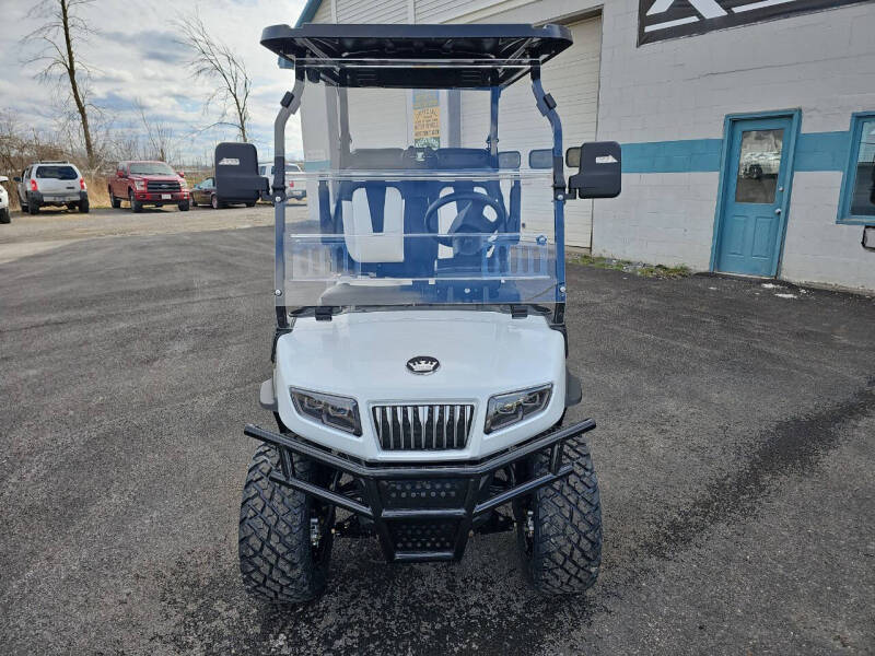 2025 Evolution Maverick 2 + 2