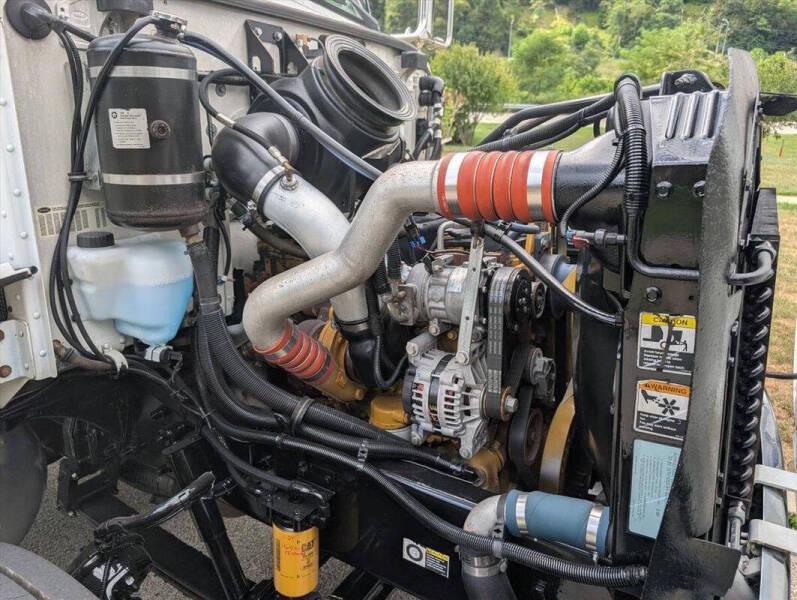 2007 Peterbilt 335