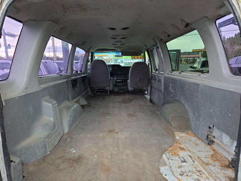 2009 Ford E-Series E-350 SD XLT