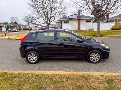2012 Hyundai Accent GS