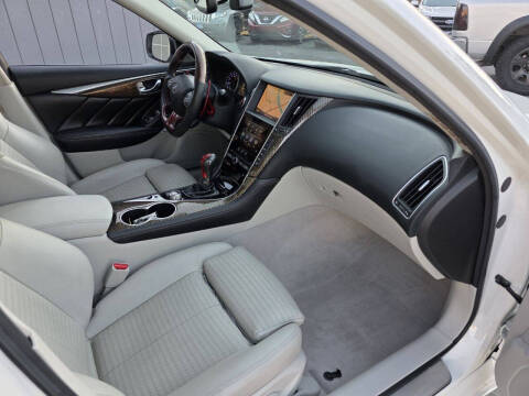 2017 Infiniti Q50 Red Sport 400