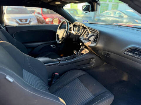 2021 Dodge Challenger SXT