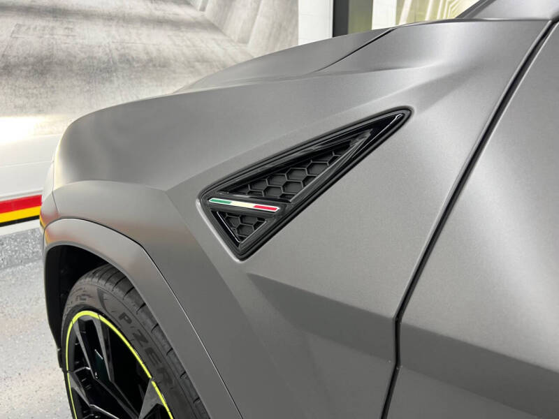 2022 Lamborghini Urus