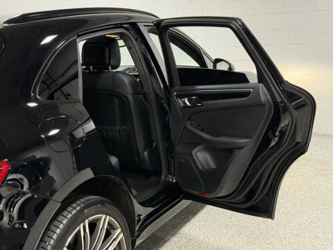 2016 Porsche Macan Turbo