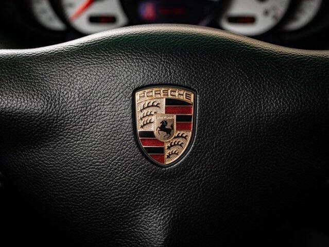 2004 Porsche 911 Carrera 4