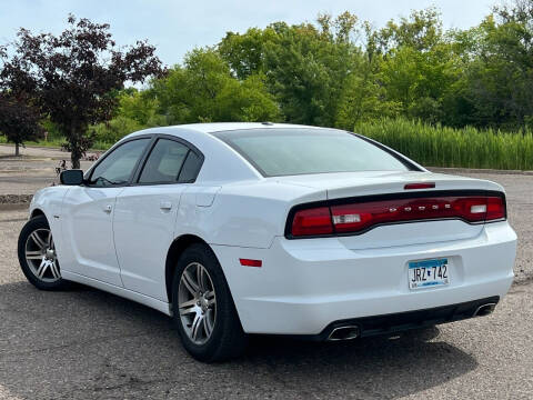 2014 Dodge Charger for sale at Direct Auto Sales LLC in Osseo MN