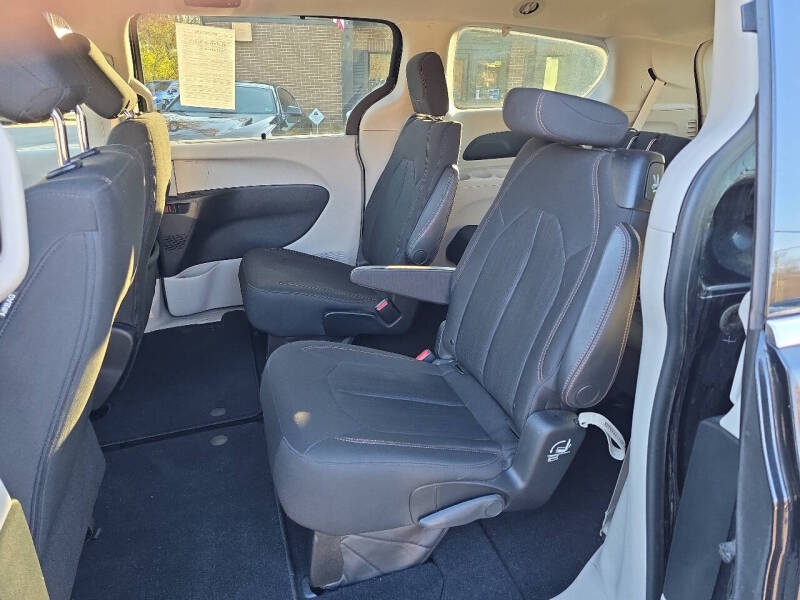 2018 Chrysler Pacifica Touring Plus