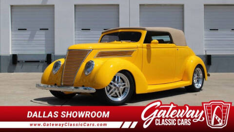 1937 Ford Cabriolet