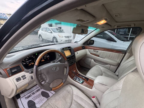 2004 Lexus LS 430