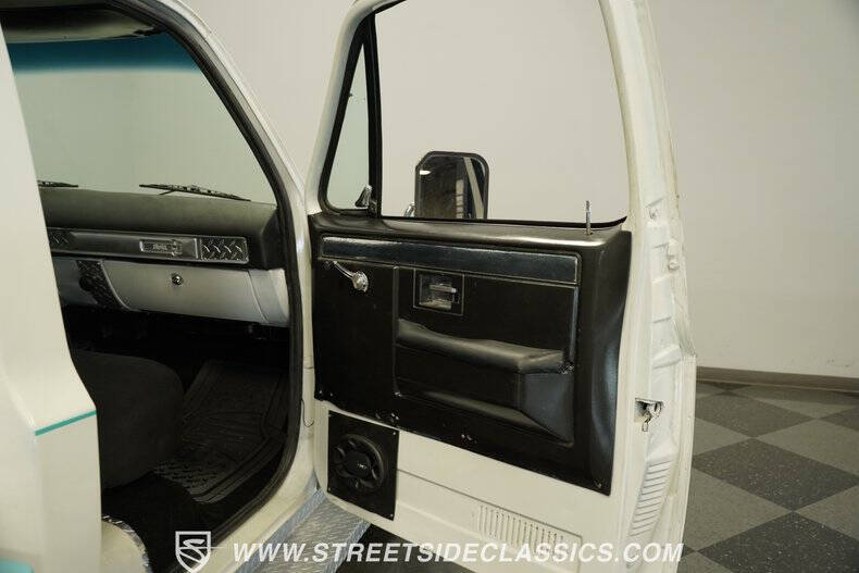 1973 Chevrolet C/K 30 Series