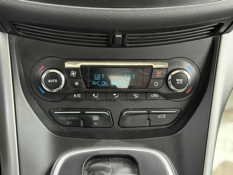 2013 Ford C-MAX Hybrid SE