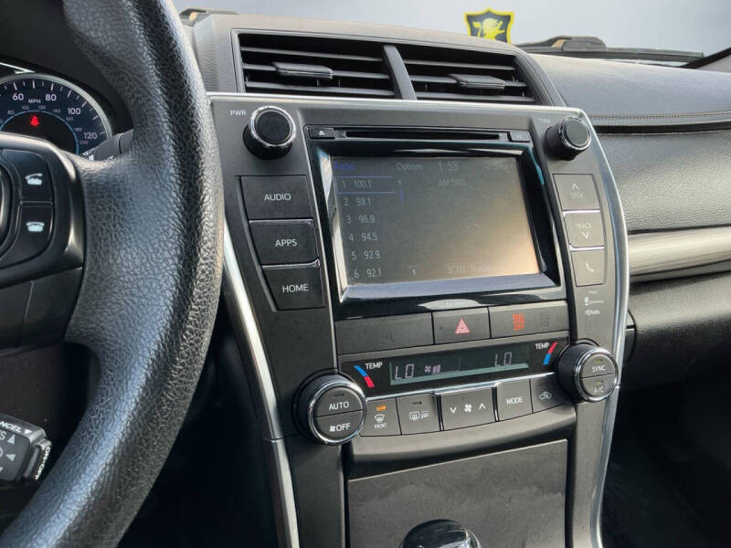 2017 Toyota Camry Hybrid LE