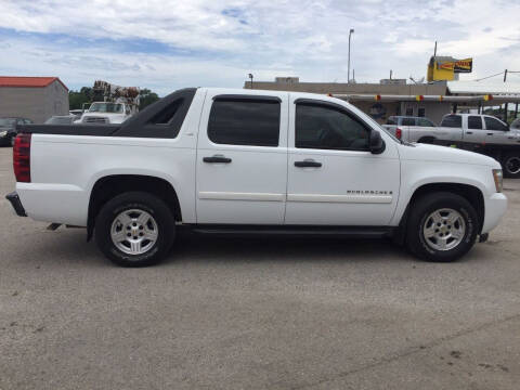 2007 Chevrolet Avalanche for sale at JENTSCH MOTORS in Hearne TX