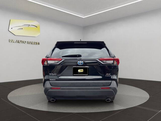 2024 Toyota RAV4 Hybrid XLE