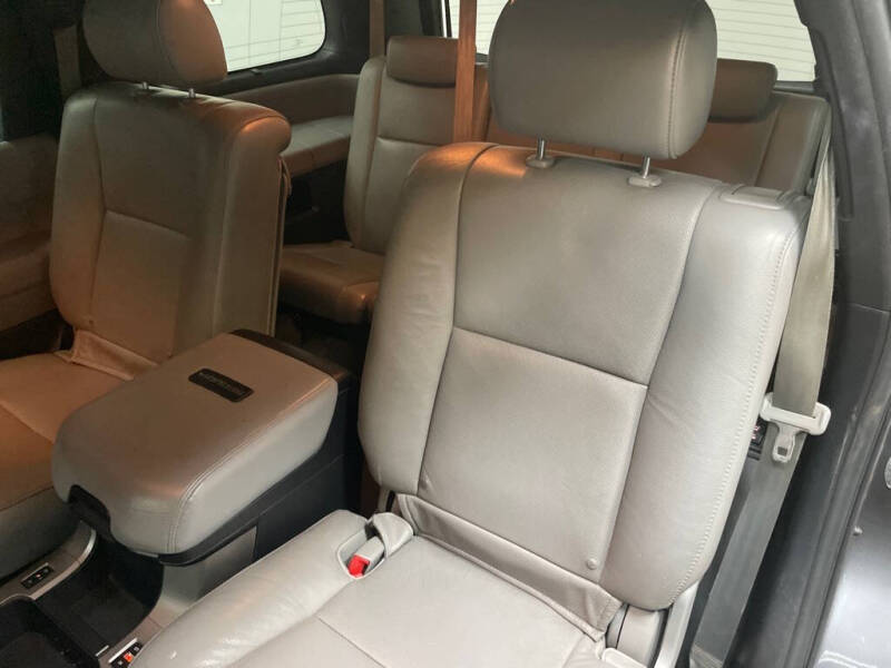 2011 Toyota Sequoia Platinum