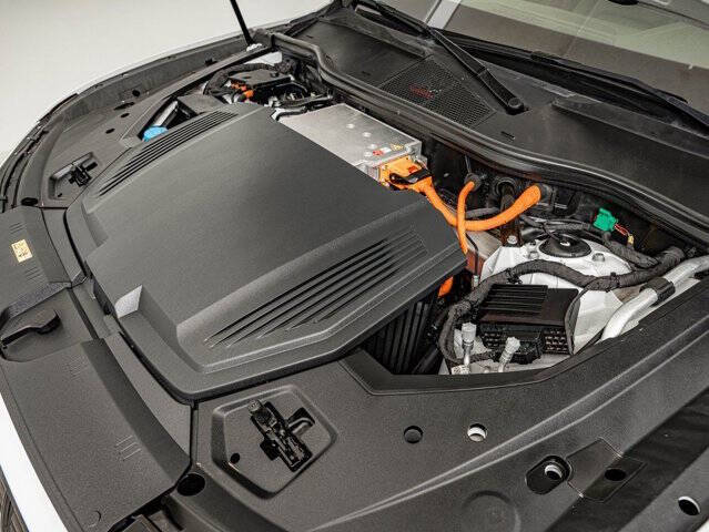 2021 Audi e-tron quattro Premium