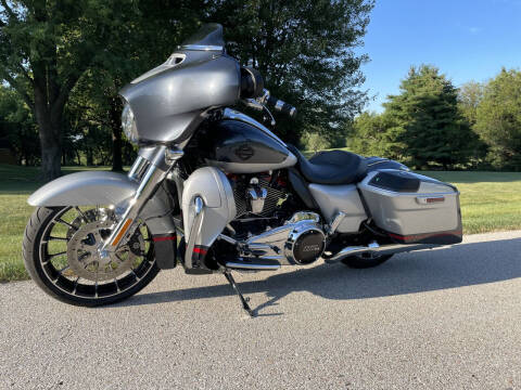 Harley-Davidson CVO Street Glide Image