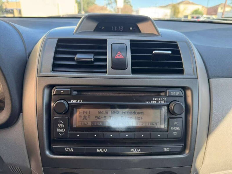 2012 Toyota Corolla LE