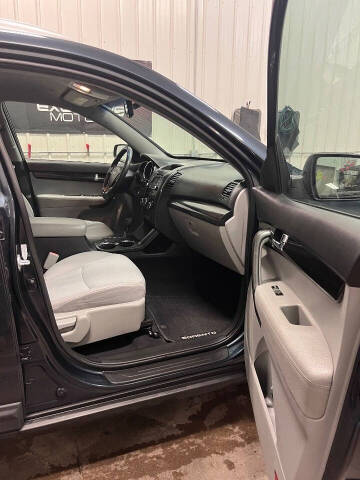 2012 Kia Sorento LX