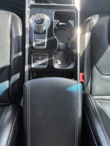 2020 Ford Edge Titanium