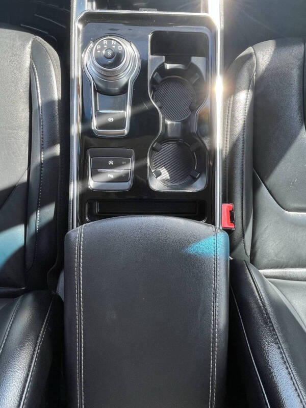 2020 Ford Edge Titanium