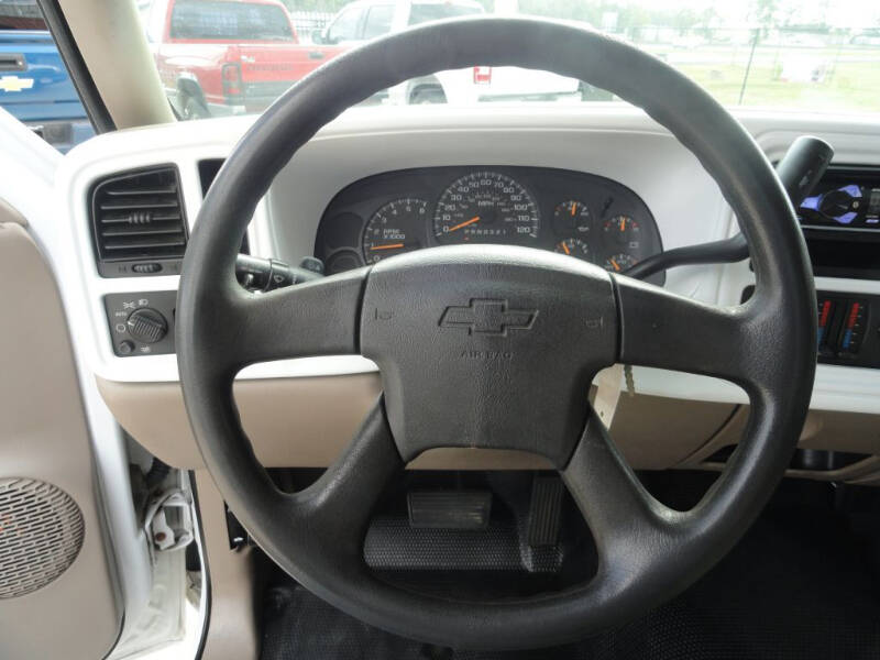 2006 Chevrolet Silverado 1500 LS photo 11