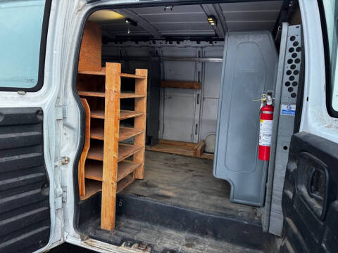 2017 GMC Savana 2500