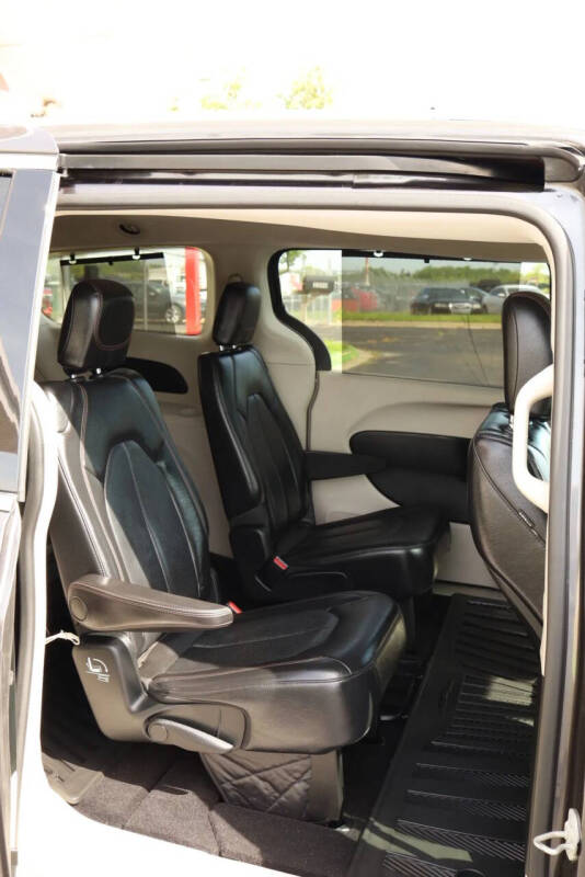 2018 Chrysler Pacifica Touring L