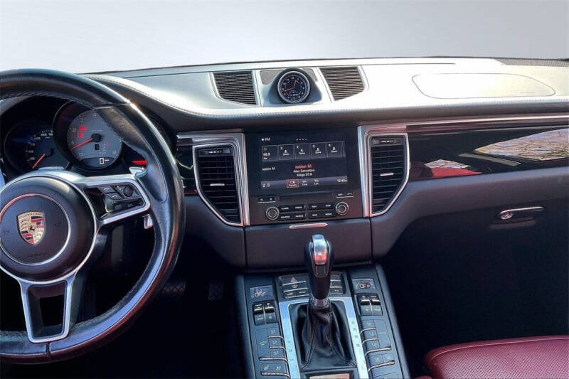 2018 Porsche Macan S