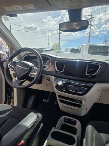 2017 Chrysler Pacifica Touring