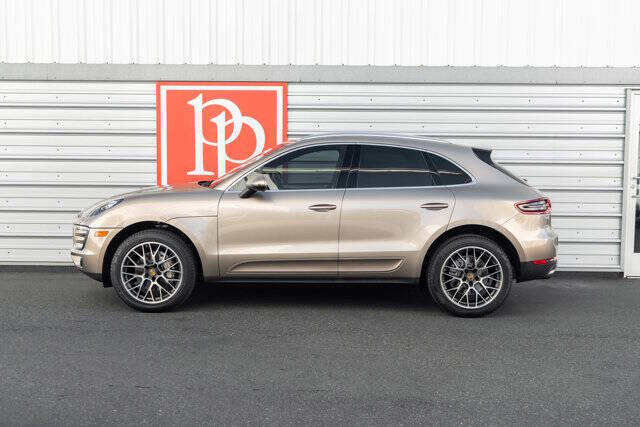 2017 Porsche Macan 43