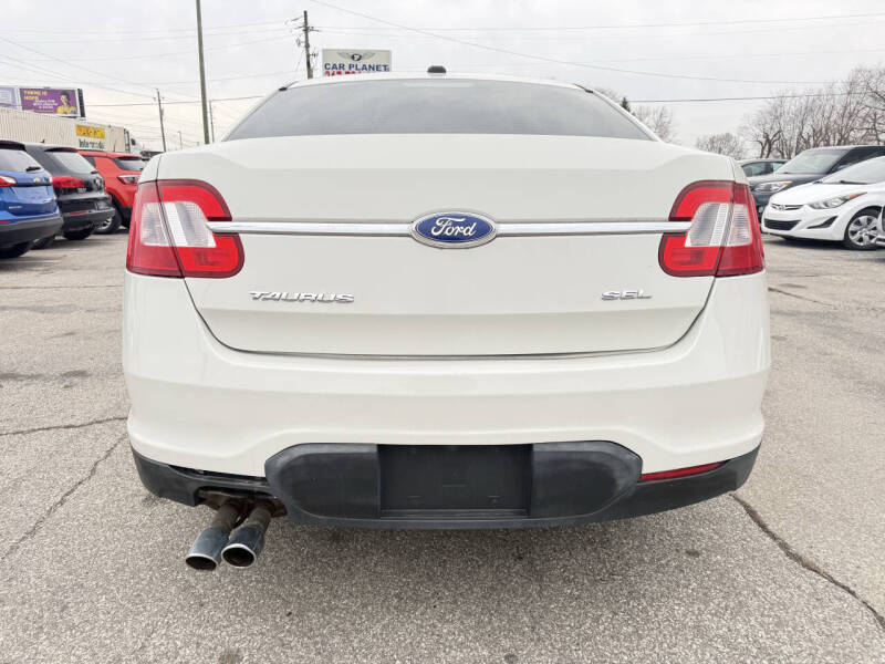 2011 Ford Taurus SEL
